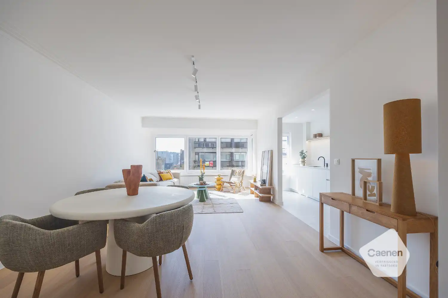 Gerenoveerd drie slaapkamer appartement foto 6