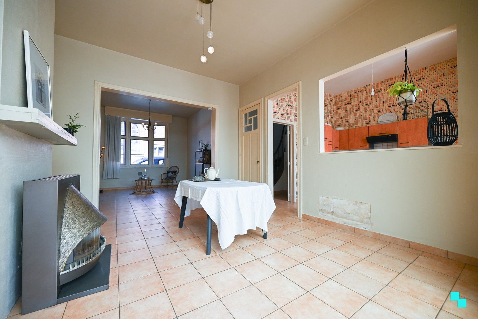Karaktervolle charmewoning in hartje Izegem foto 10