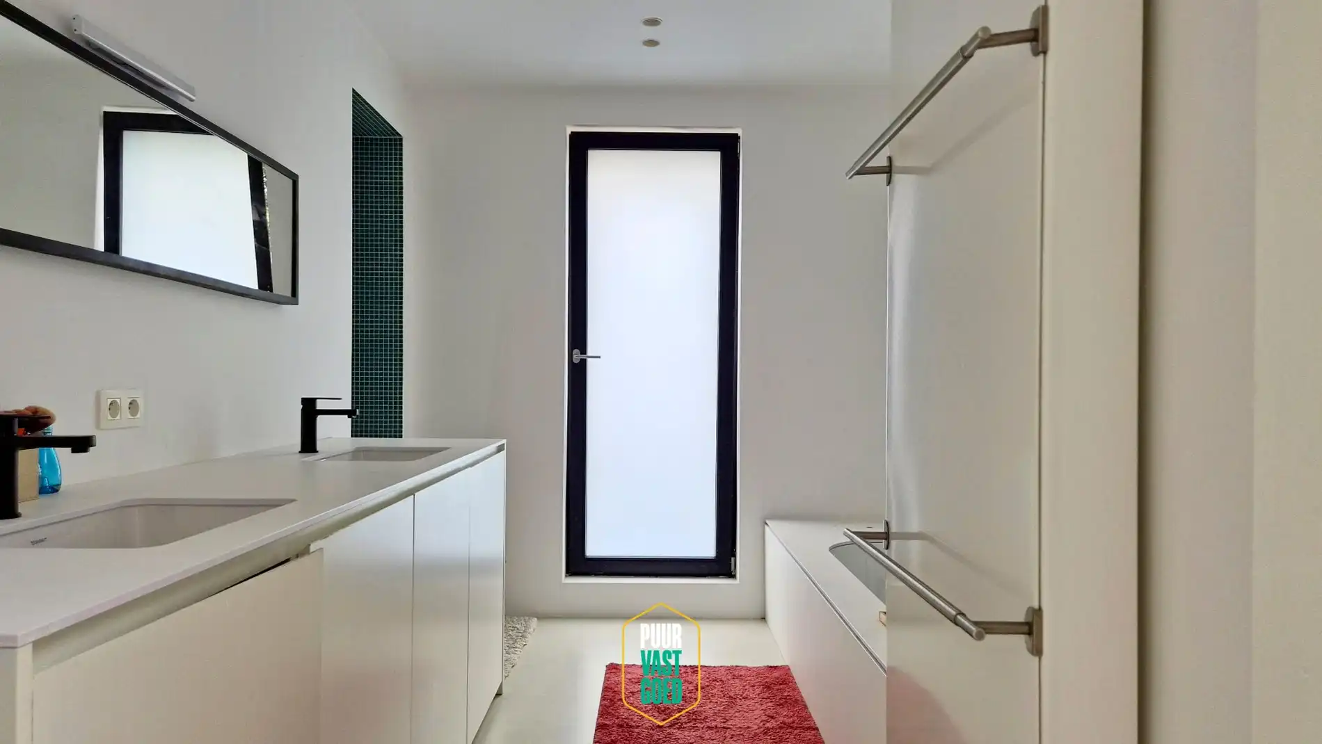Strak moderne renovatie in dialoog met authentieke charme foto 16