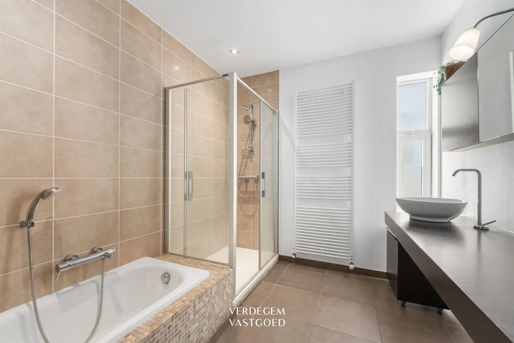 Mooi instapklaar appartement met open zicht en alle comfort nabij het centrum van Lokeren foto 11
