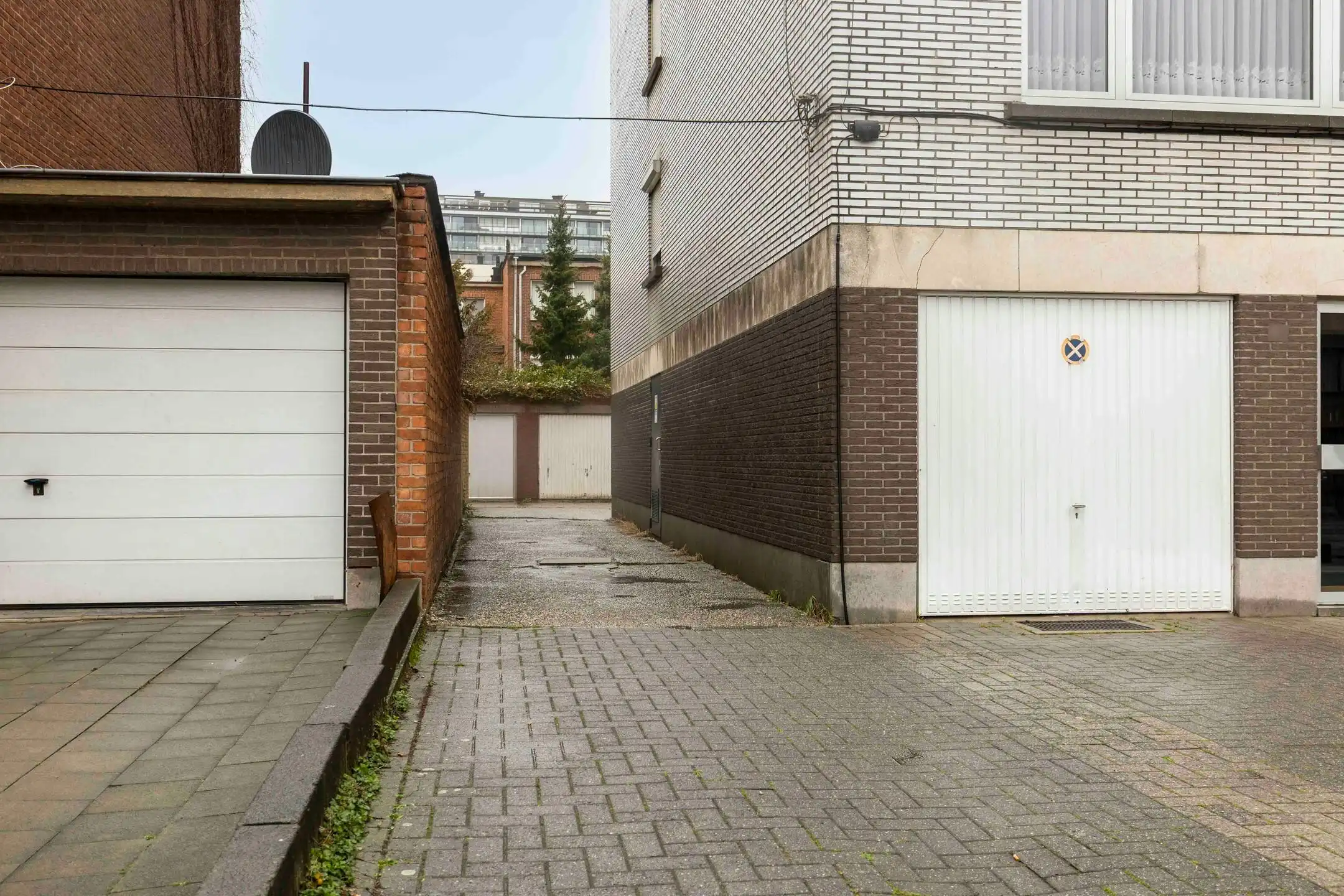 Garagebox te koop in Merksem - Laarsebaan foto 3