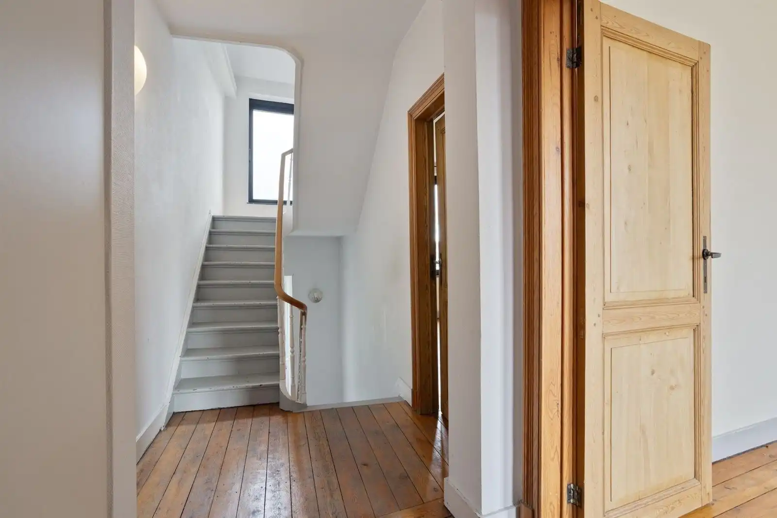 Praktijk + triplexappartement (3 slaapkamers & 2 badkamers) te centrum Halle  foto 18