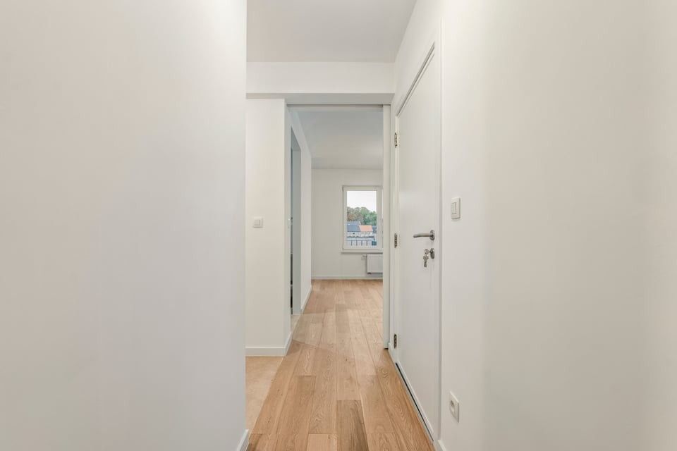 GERENOVEERD APPARTEMENT MET 1 SLK IN HET CENTRUM VAN SINT-TRUIDEN foto 4