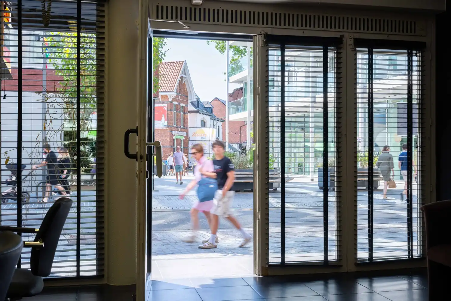 Instapklaar handelspand van ca. 110 m² op toplocatie in het centrum van Mol foto 14