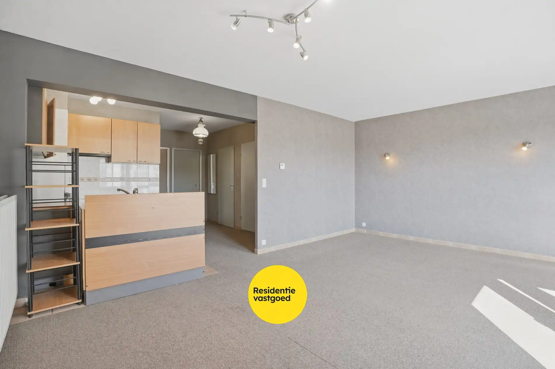 Op te frissen 2-slaapkamerappartement (73m²) te Koksijde Sint-Idesbald.  foto 3