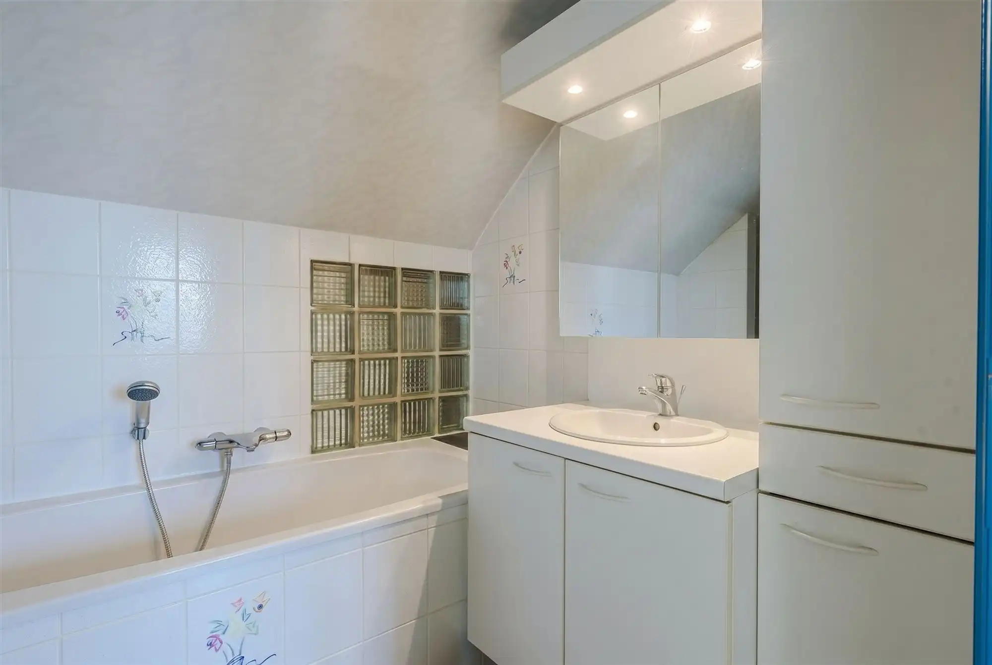 Stijlvolle bel-etagewoning met zonnige tuin foto 31