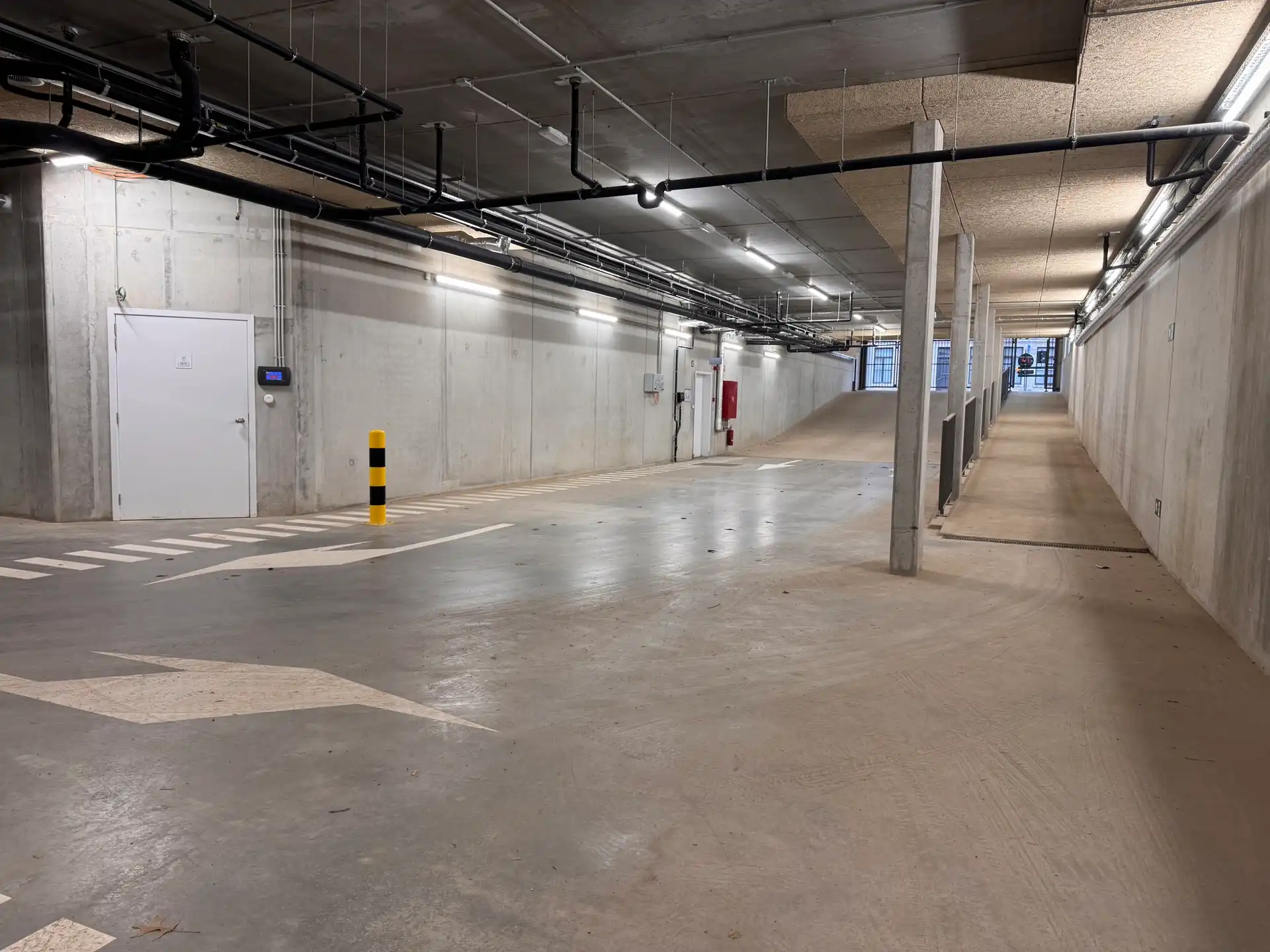 Ondergrondse autostaanplaats in project Burenberg foto 6