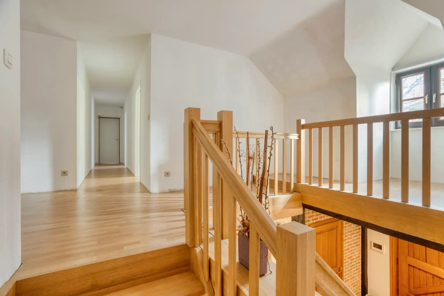 Prachtige en kwalitatieve woning op toplocatie in Linden foto 17