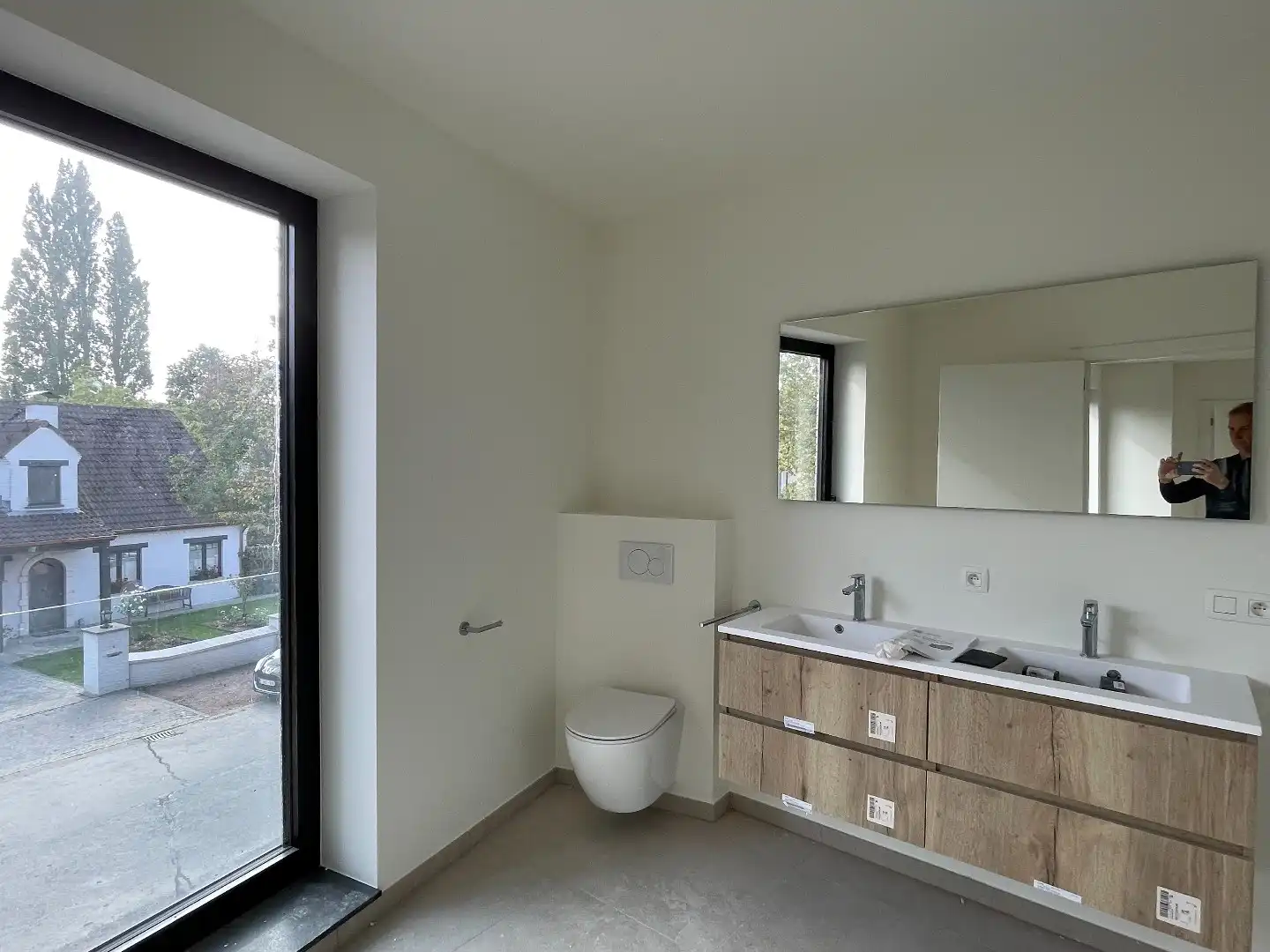 Nieuwbouwwoning met 3 slaapkamers inpandige garage , terras en tuin  foto 21