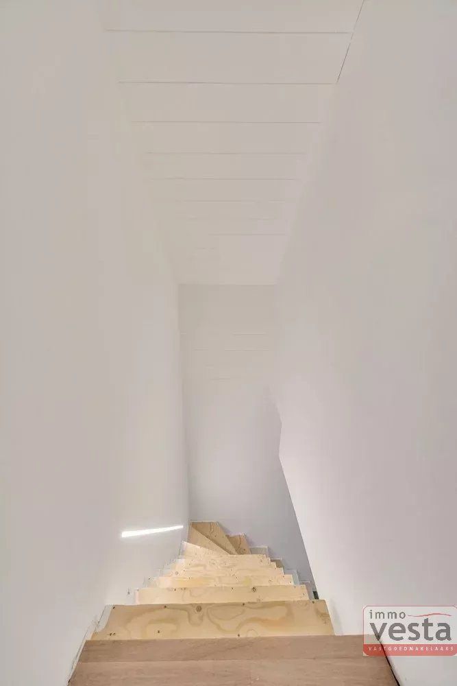 Ruime, gerenoveerde woning op een goede locatie foto 16
