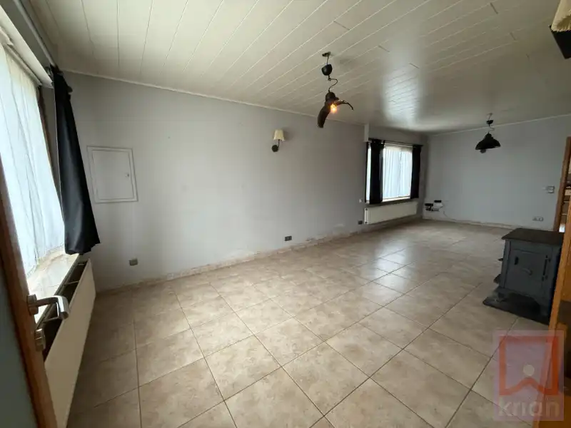Op te frissen vrijstaande woning op 930 m²! foto 4