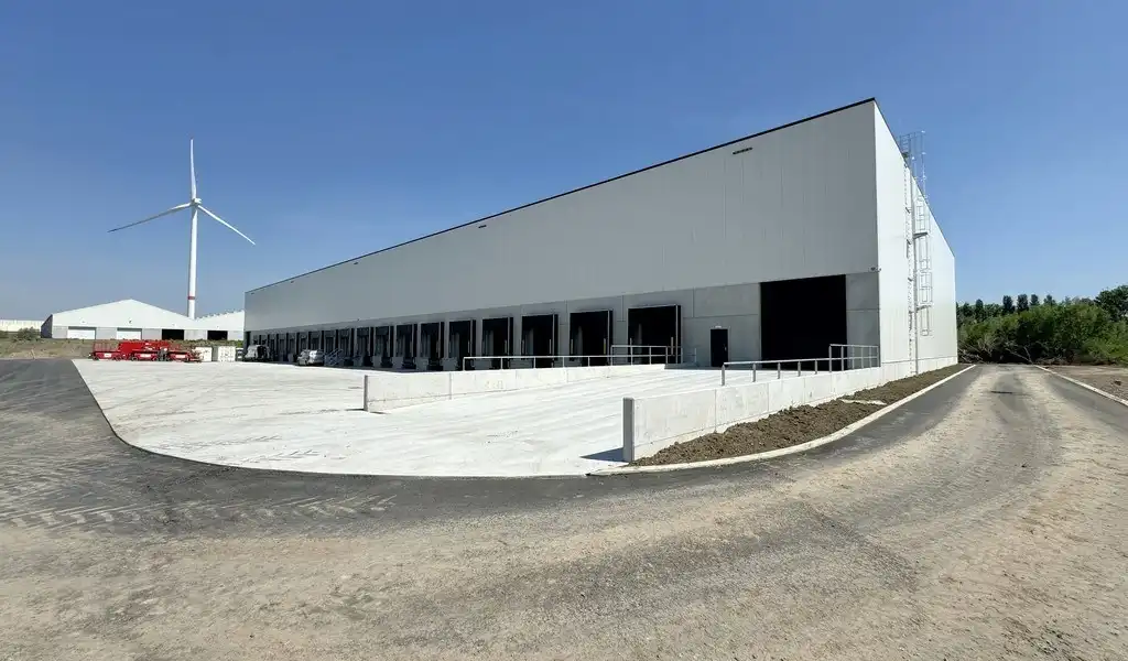 Bedrijfspand te huur in Antwerp South Logistics te Willebroek foto {{pictureIndex}}