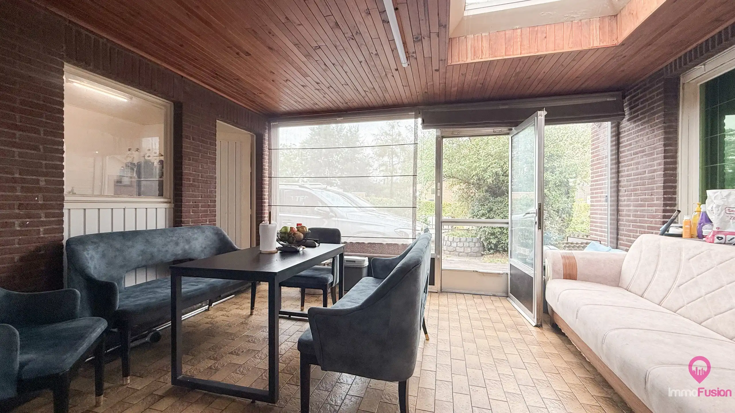 Ruime gezinswoning op groot perceel met veranda en tuin! foto 15