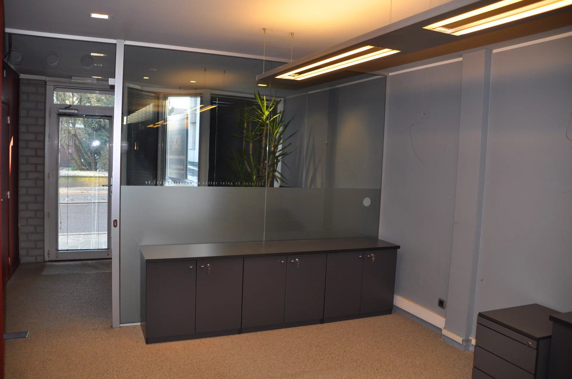 UNIEK HANDELSPAND VAN 110M² MET DUPLEXAPPARTEMENT MET 3 SLPK IN LANAKEN CENTRUM foto 9