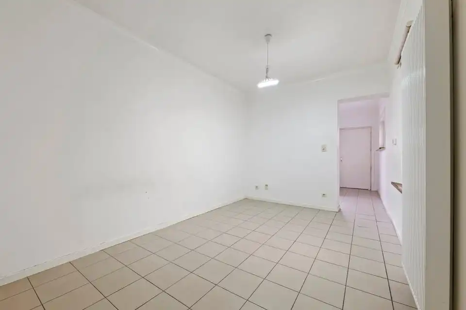 HANDELSHUIS MET PARKING OP EEN TOPLOCATIE IN LINTER foto 12