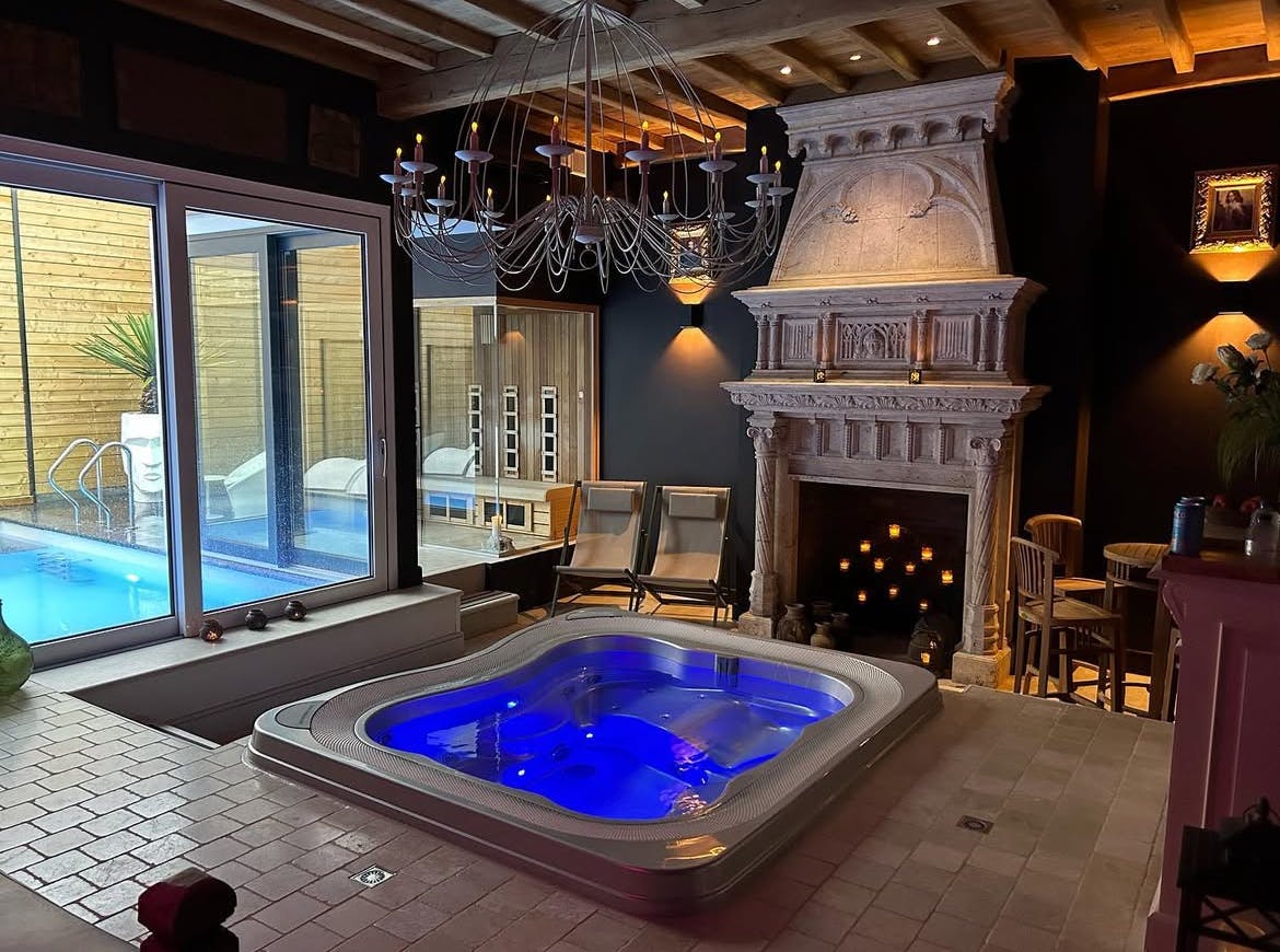 Opbrengsteigendom met 2 privatieve sauna's met Appartement foto {{pictureIndex}}