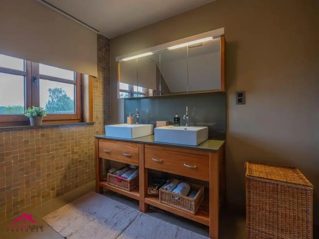 Charmante vrijstaande woning met sfeervol aangelegd terras foto 46