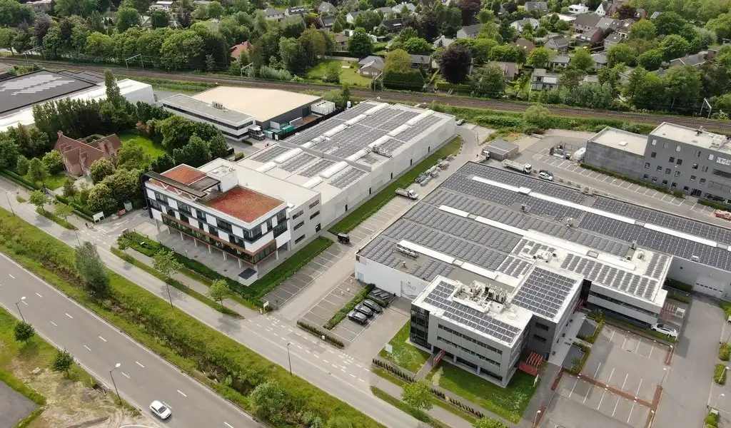 Kantoor met klein magazijn te huur aan The Loop in Gent foto 20