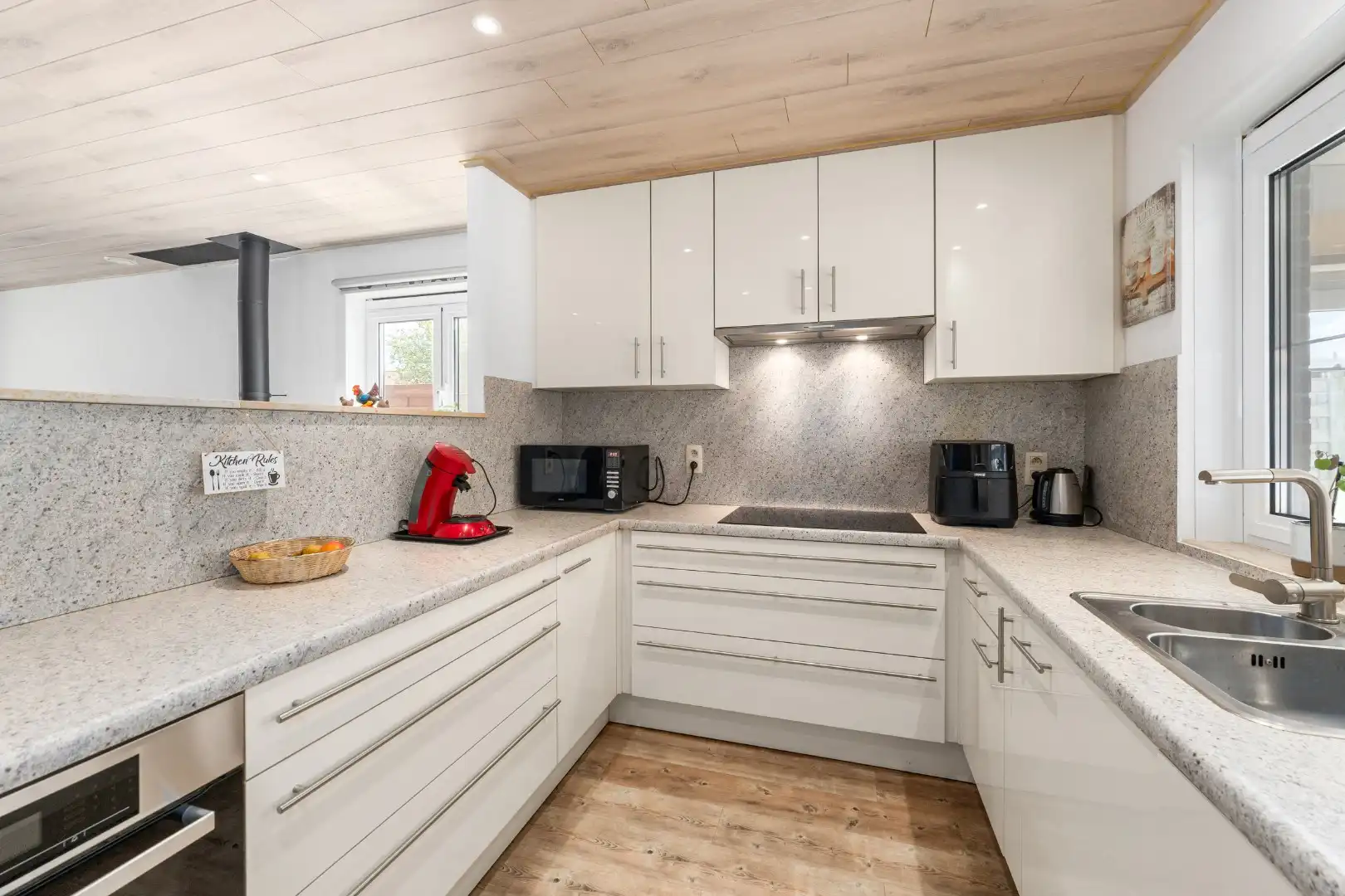 Instapklare gelijkvloerse villa te koop in hartje Vosseslag - De Haan! foto 9