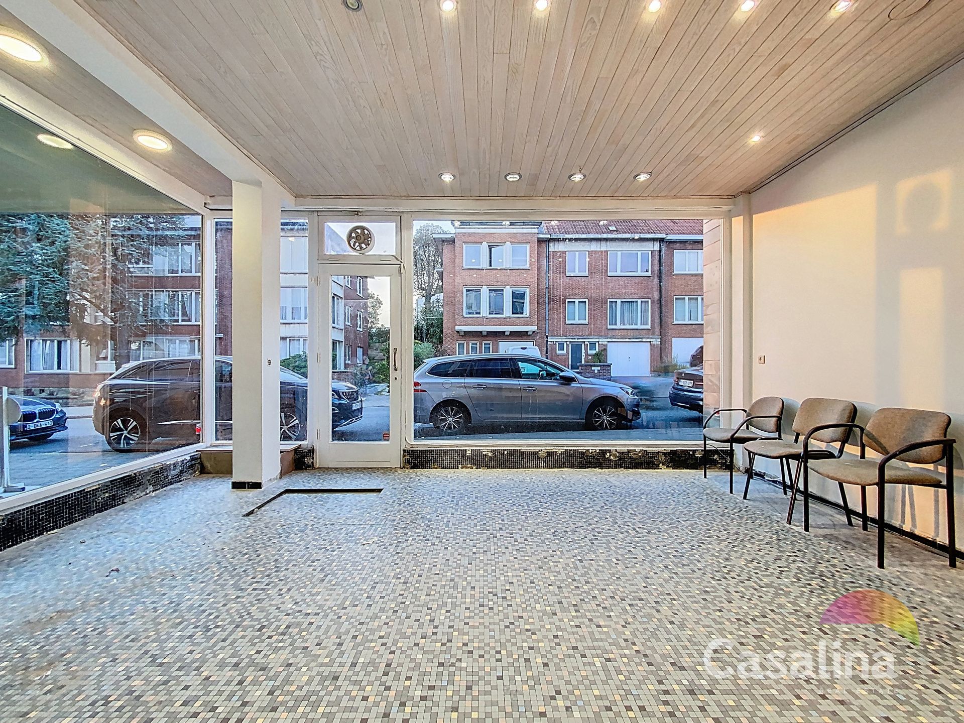 Commerciële ruimte van 104 m² - ideaal gelegen foto 10