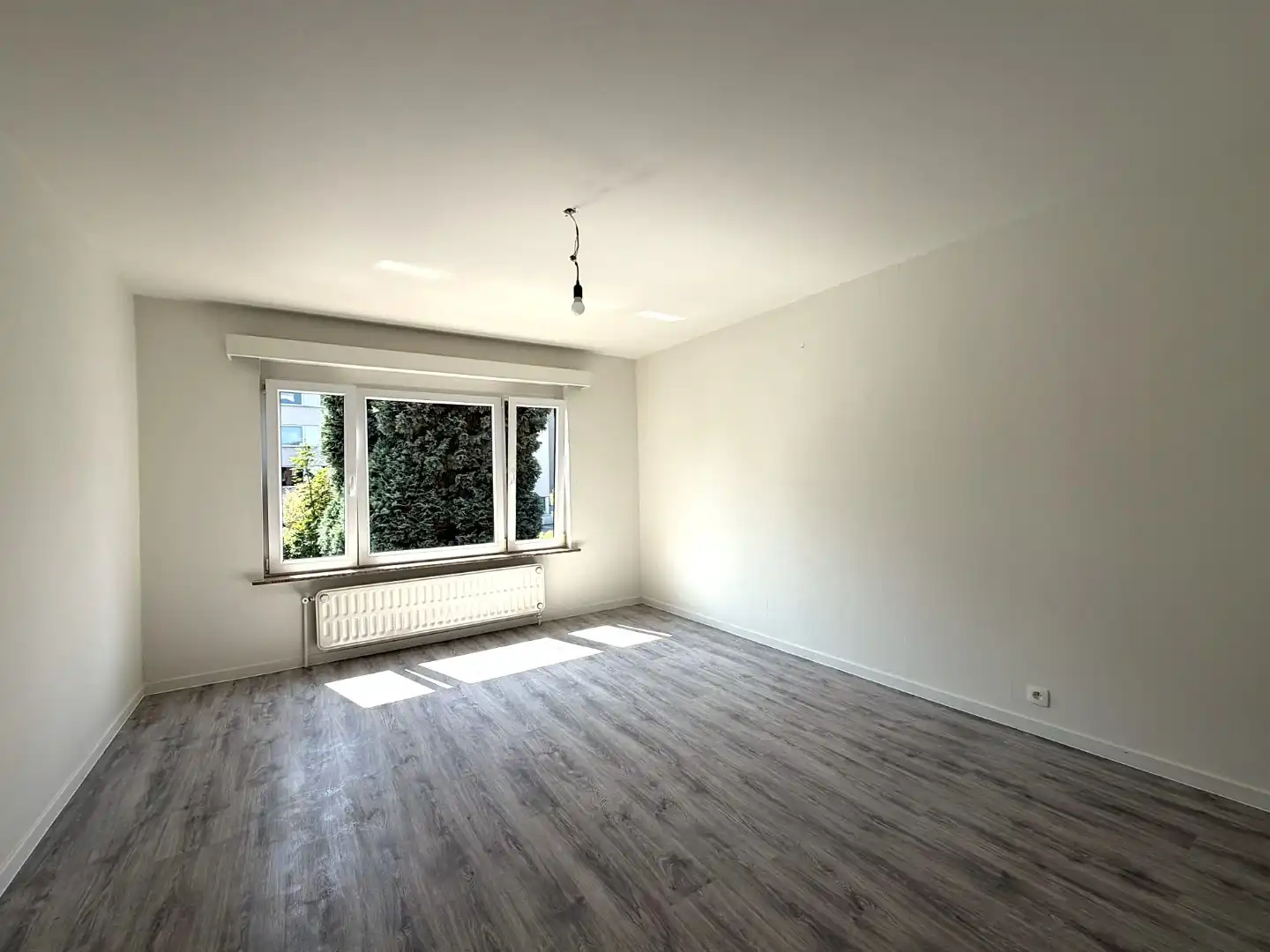 Mooi appartement met 2 slaapkamers en terras op een gegeerde ligging! foto 8