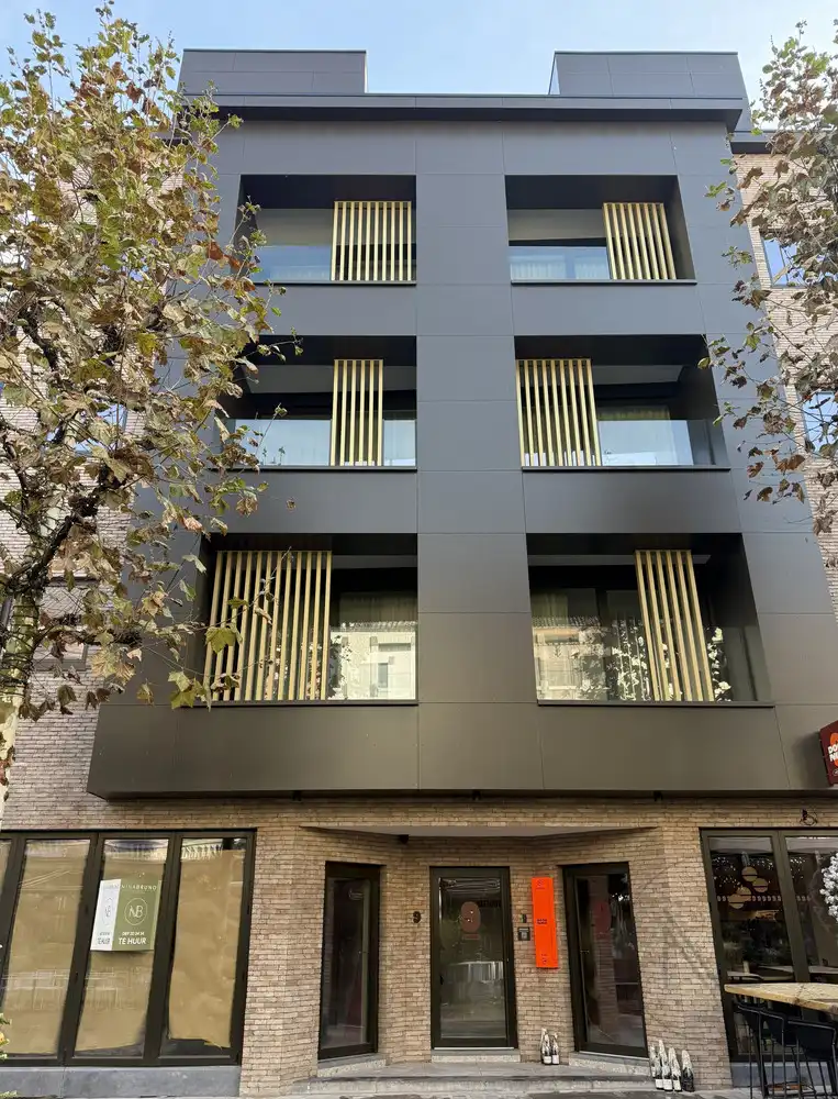 Commercieel pand te huur in hartje Hasselt foto {{pictureIndex}}