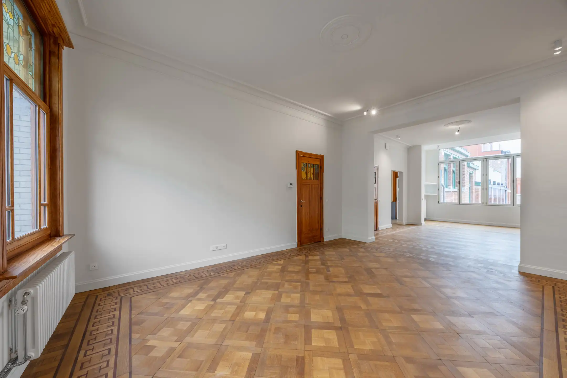 Prachtig 2 slpkappartement in art nouveau pand De Confiserie foto 9