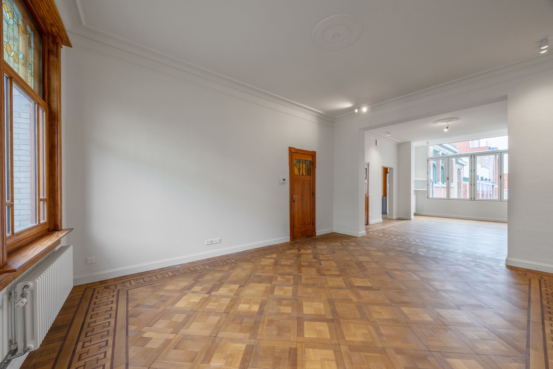 Prachtig 2 slpkappartement in art nouveau pand De Confiserie foto 9