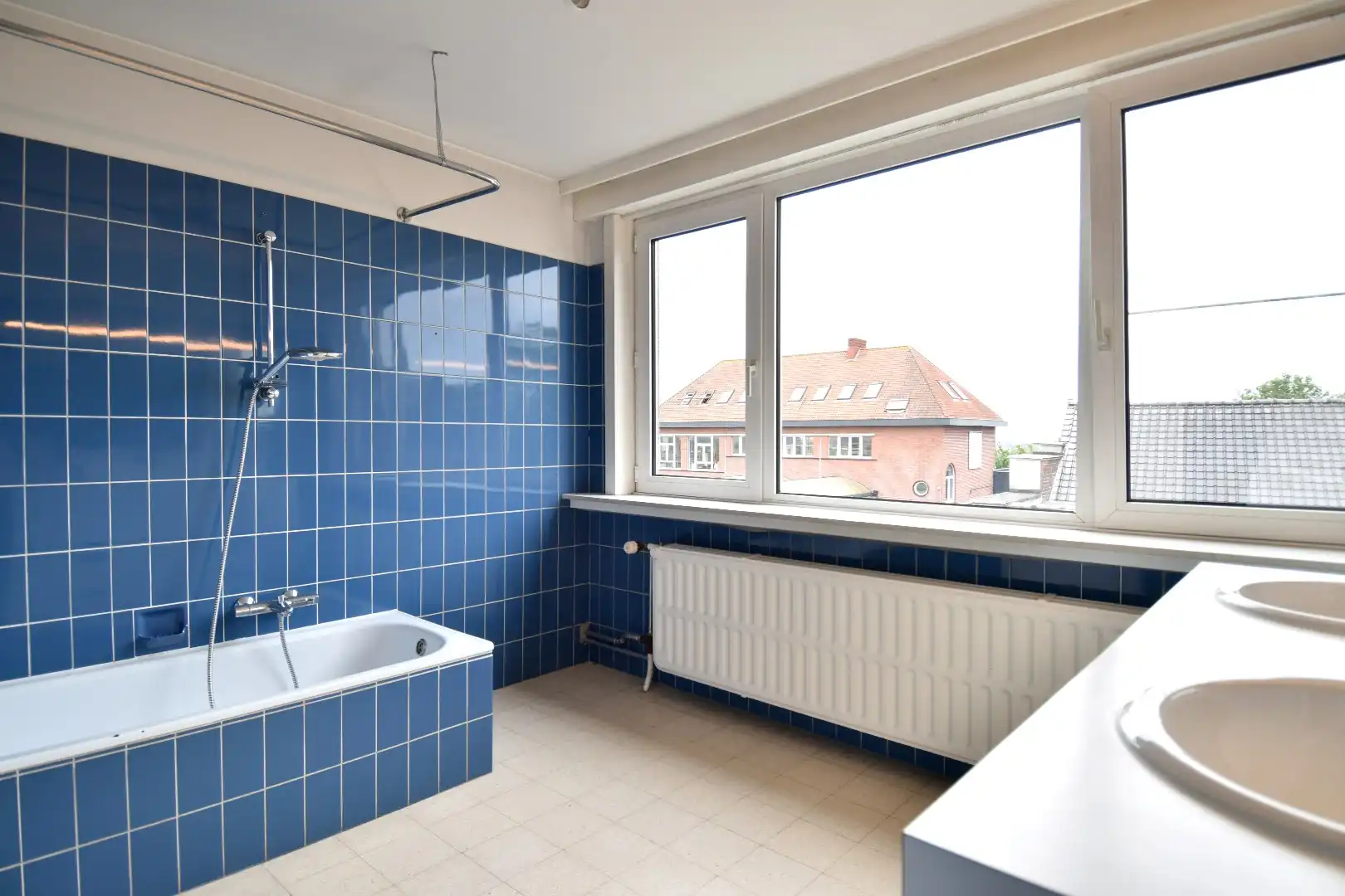 Ruim 3-slaapkamerappartement met zicht op de kerk te koop centrum Bellegem foto 8