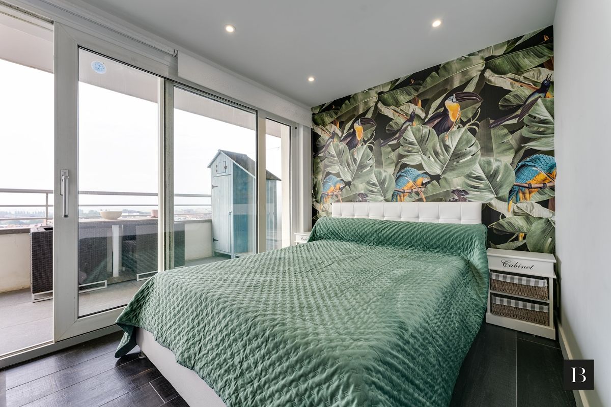 Prachtig penthouse op de zeedijk te Blankenberge foto 14