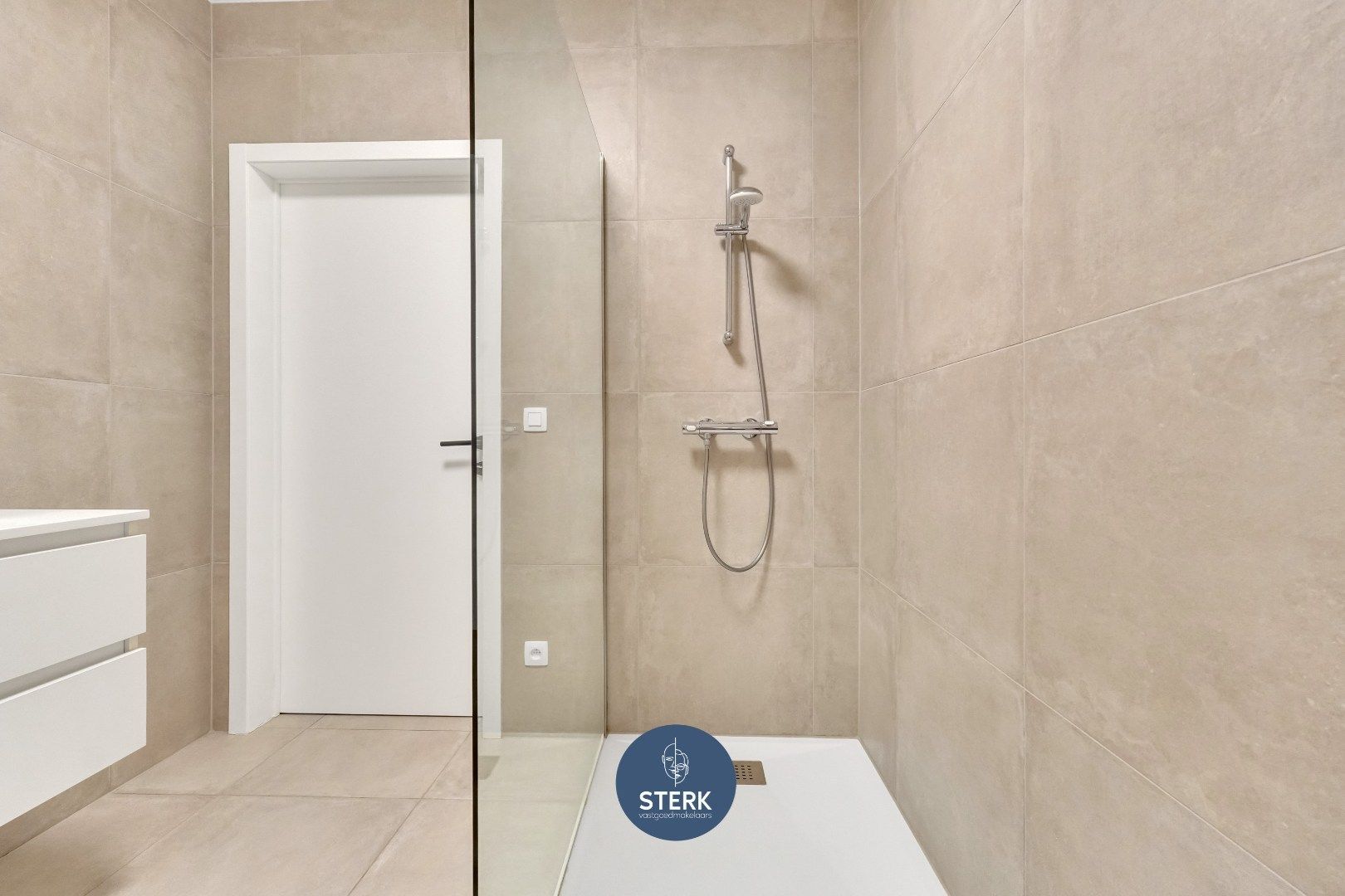 RECENT 2 SLPK-APPARTEMENT MET EPC LABEL A TE OPGRIMBIE !  foto 14