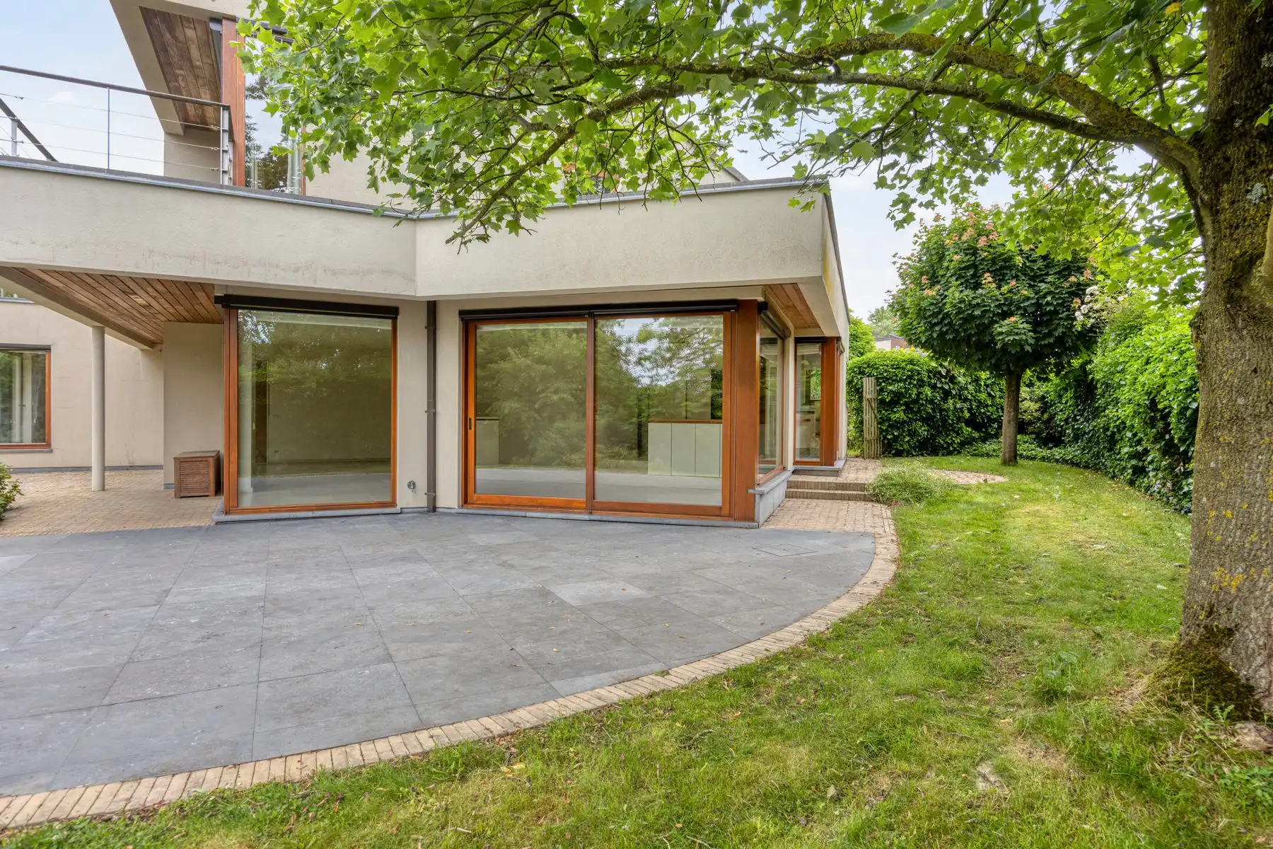 Leemans Immobiliën presenteert u  deze exclusieve villa, gelegen op een uitzonderlijke toplocatie in Asse.  foto 24