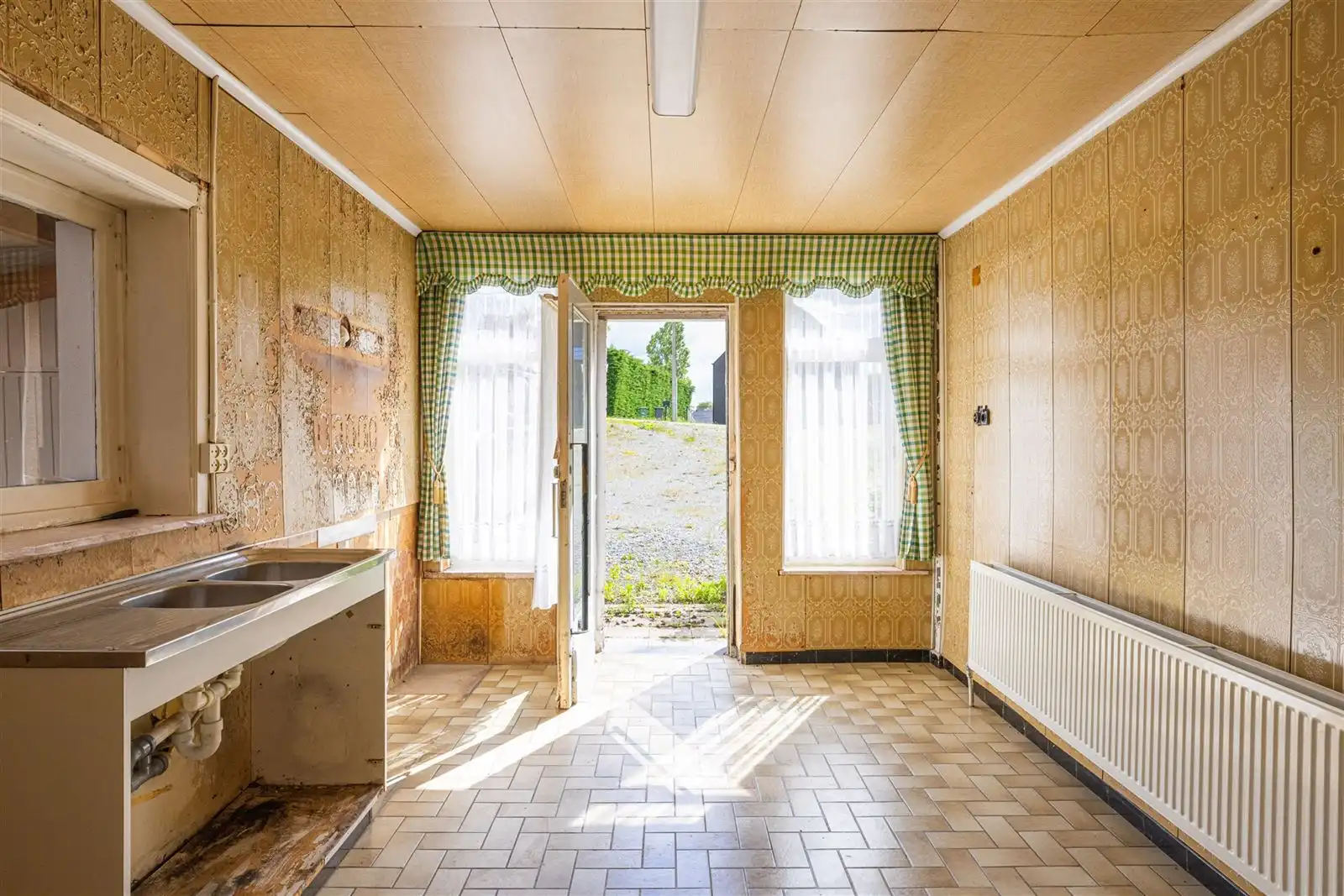 Rustig gelegen woning met veel potentieel te Ophasselt foto 6