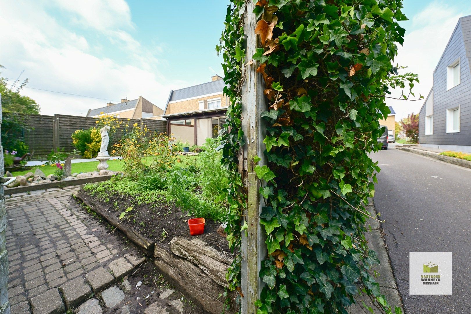 Te renoveren woning met 3 slaapkamers en zongerichte tuin op centrale ligging te Tielt foto 26