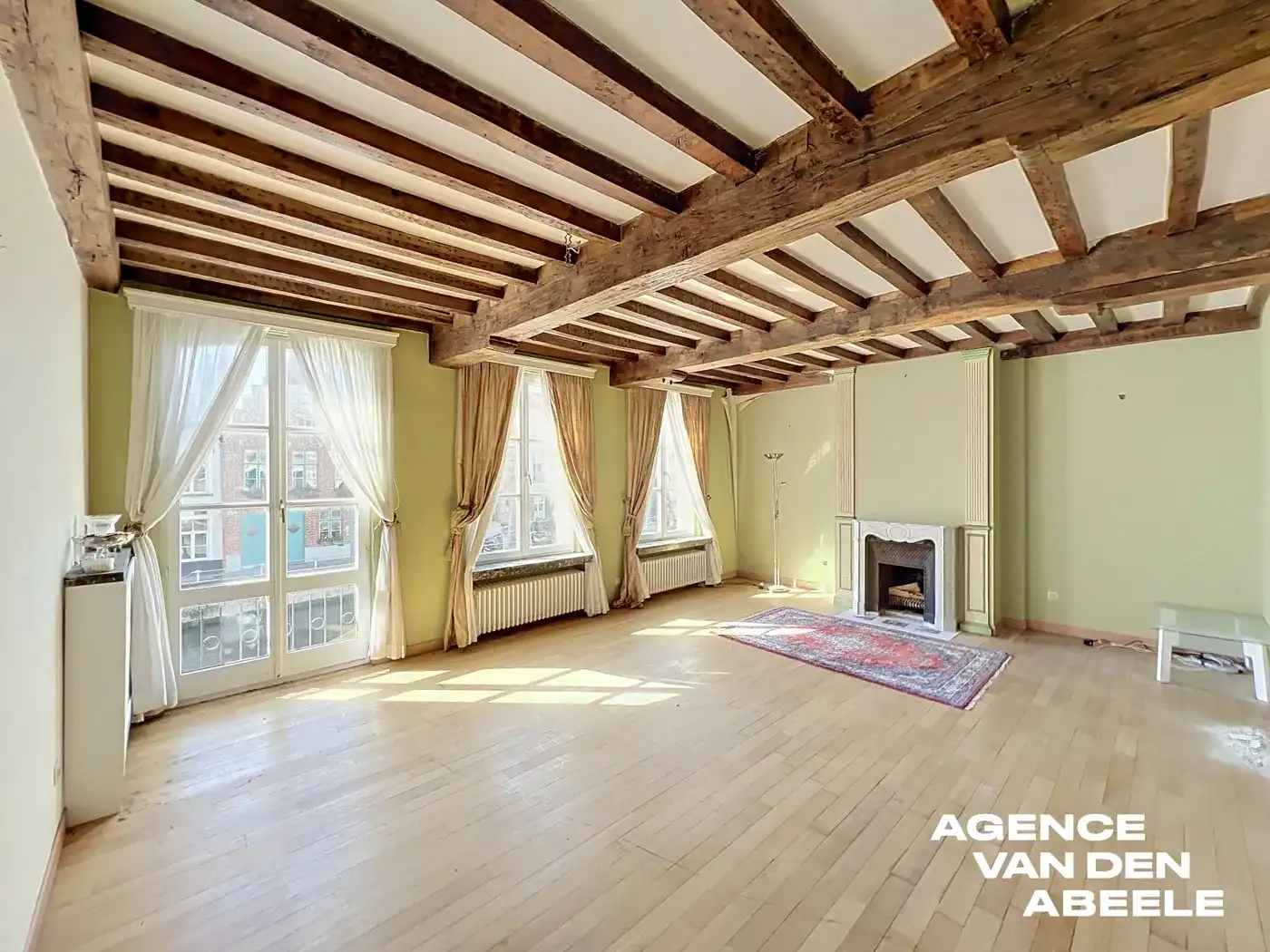 Op te frissen appartement met 2 slaapkamers aan de Sint-Annarei te Brugge foto 2
