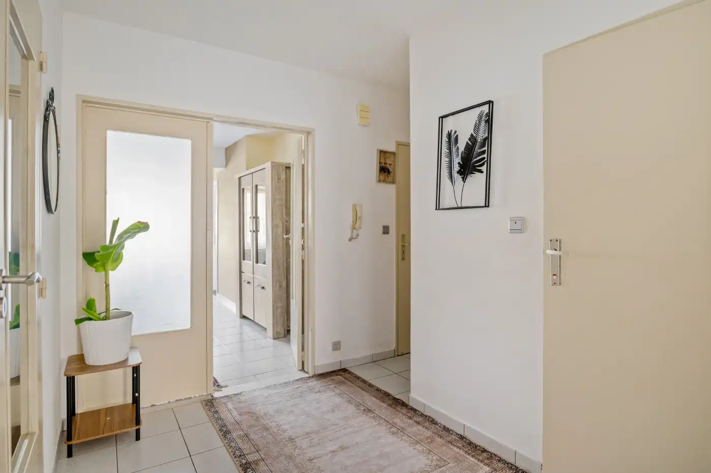 Gezellig app. op 1e verd. met 2 slpk., balkon én garage foto 2