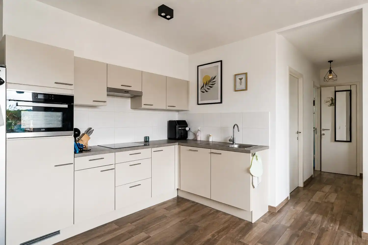 Twee slaapkamer appartement met privatief terras! foto 3