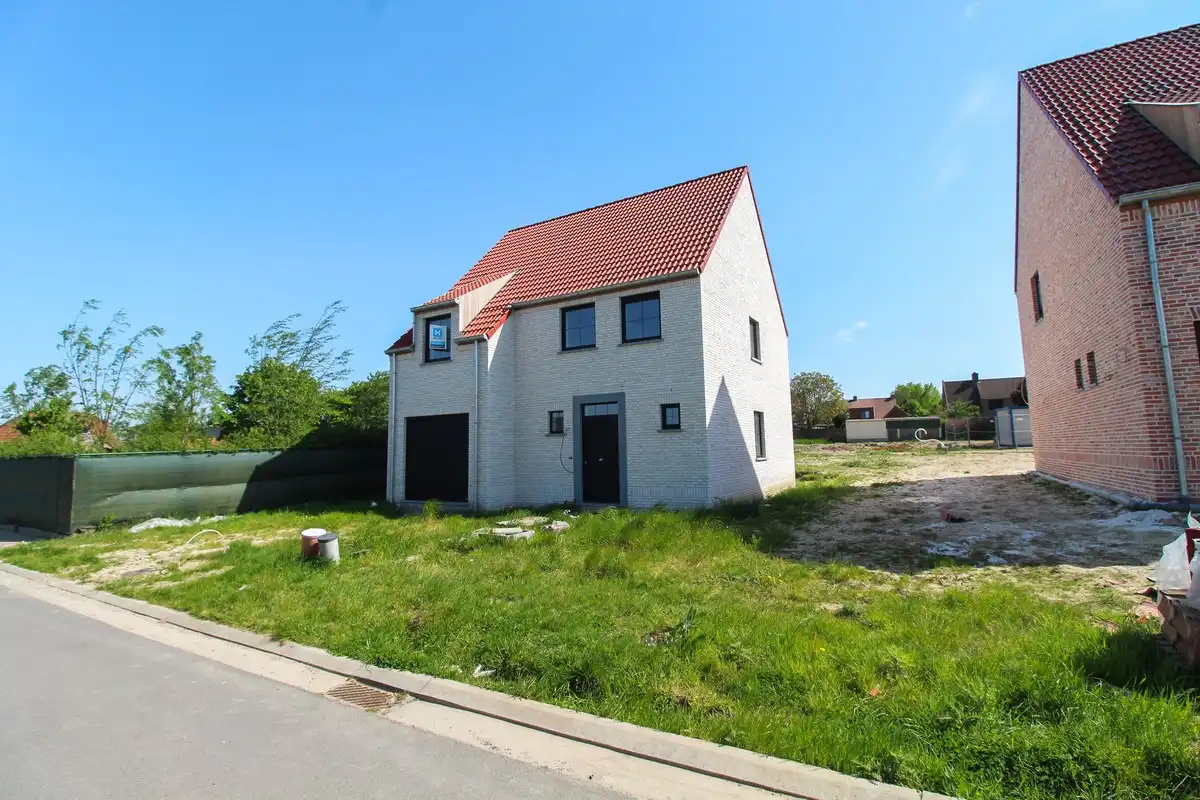 Hectaar bouwt alleenstaande woning in het rustige Meulebeke foto 3