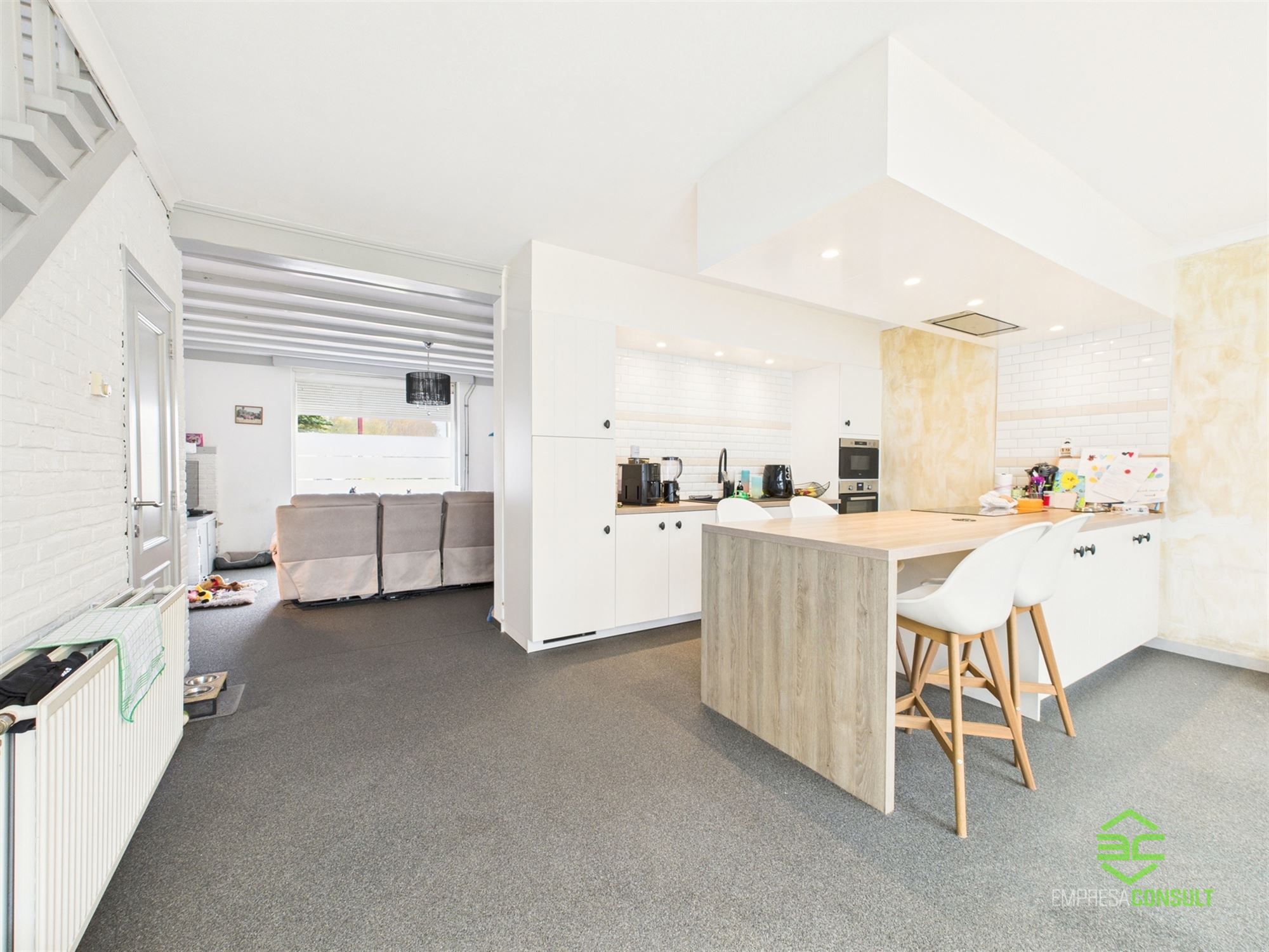 Ruime gezinswoning met 3/4 slpk en praktijkruimte! foto 7