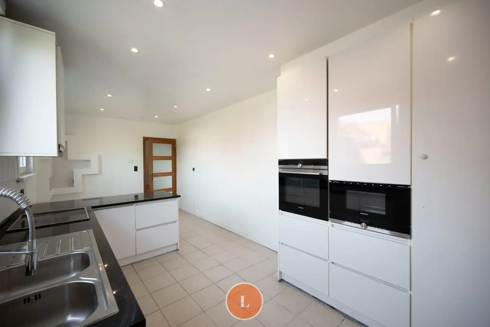 Huis met 4 slaapkamers te koop in centrum Menen foto 11