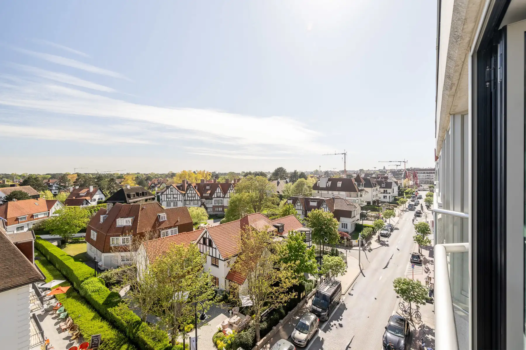 Zonnig appartement met open zicht in hartje Zoute ! foto 4