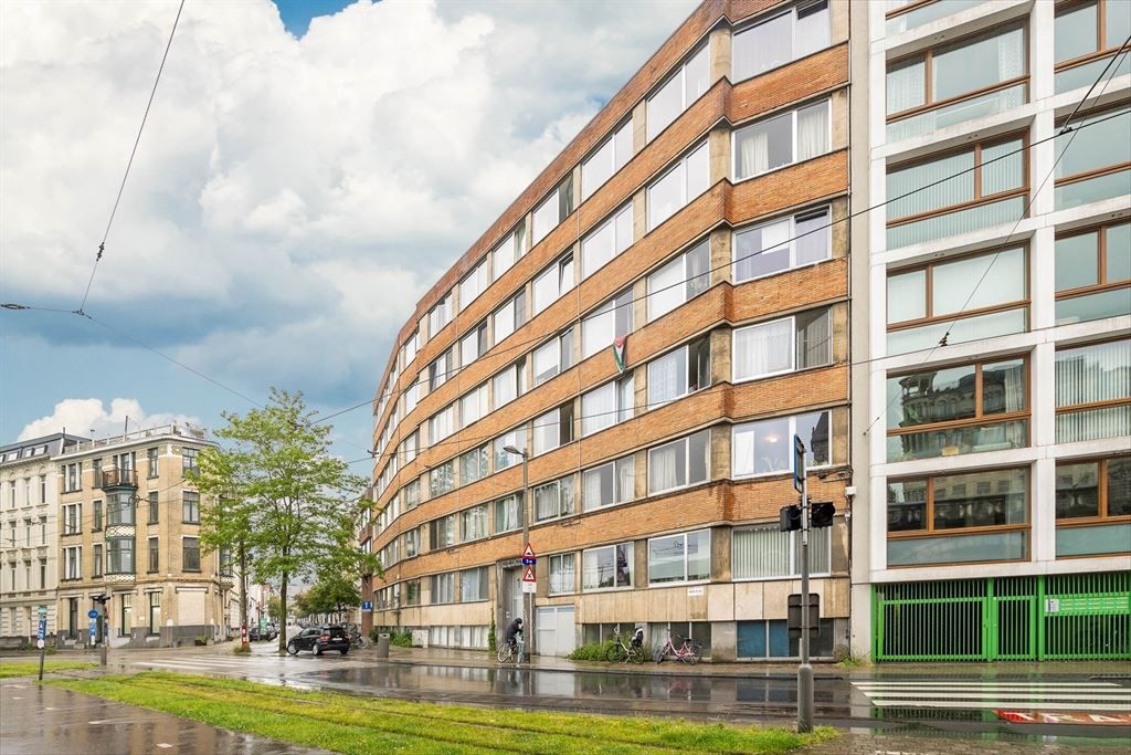 Appartement met panoramisch zicht op Zurenborg foto 18