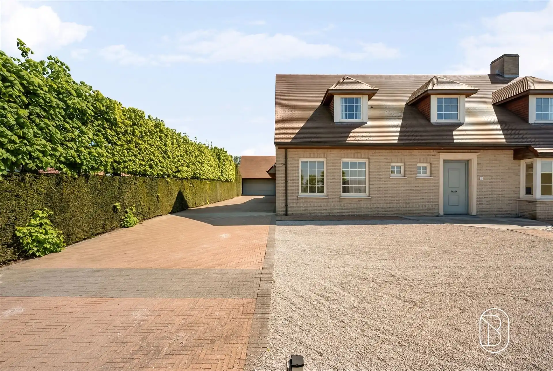 Perfect onderhouden grote villa op 3000m2. foto 8