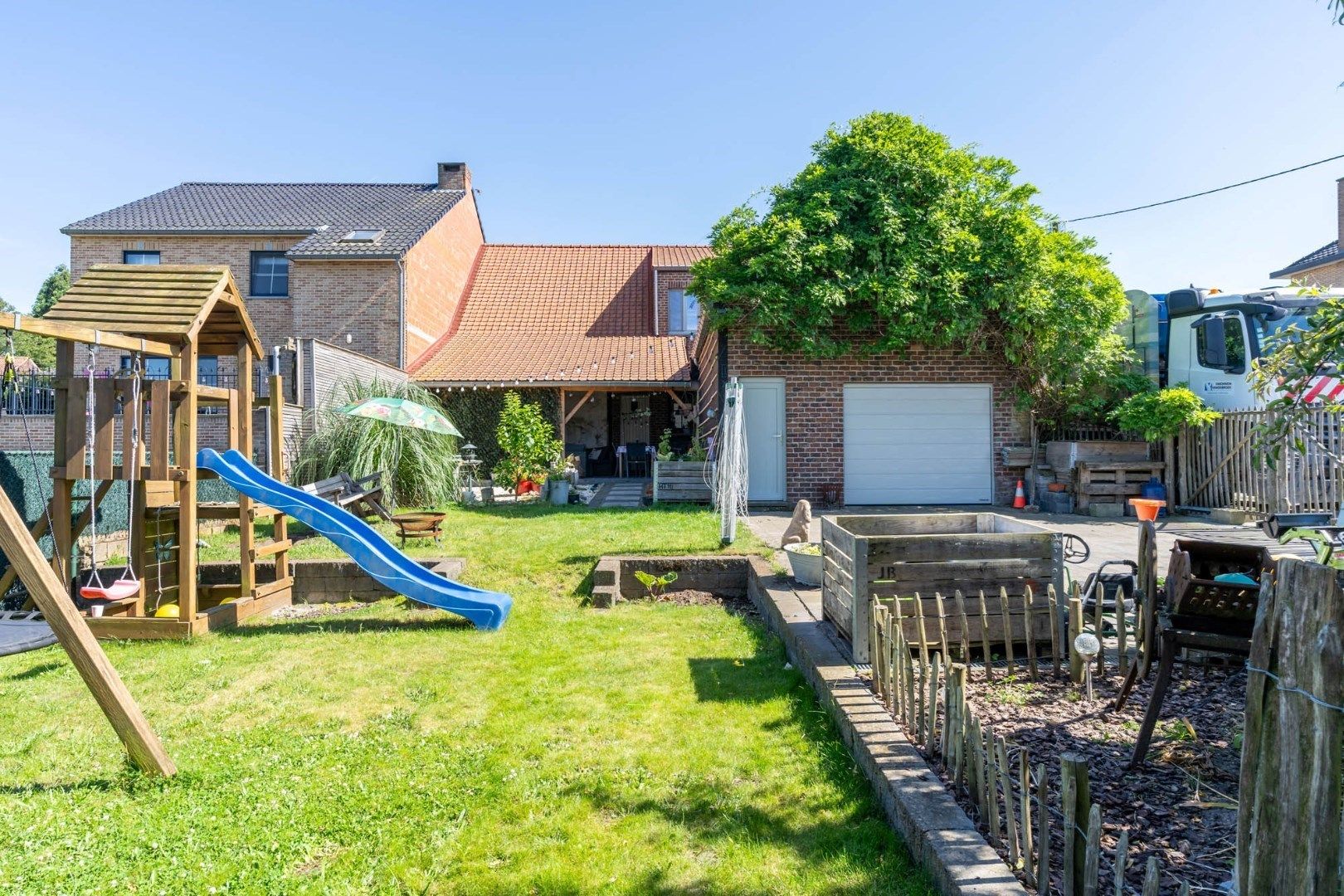 Bijzonder charmante en geslaagd gerenoveerde woning met leuke tuin en uitbreidingsmogelijkheden op 4a 45ca foto 27