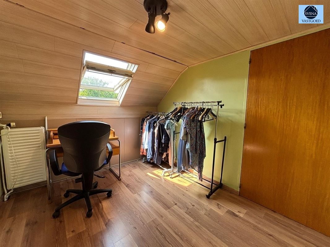 RUIME WONING MET 4 SLAAPKAMERS EN GARAGE IN RUSTIGE OMGEVING foto 14