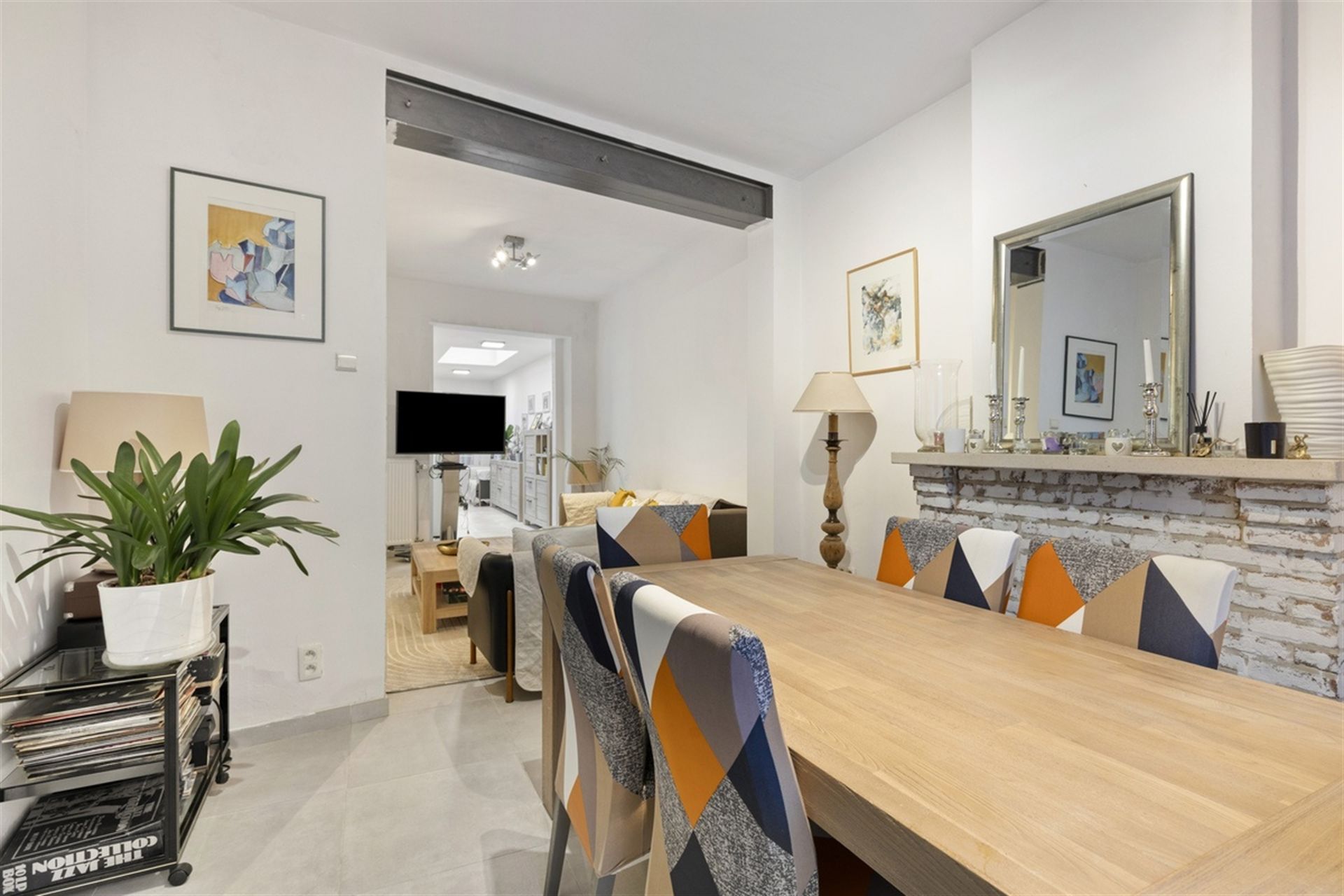 Gerenoveerde rijwoning foto 3