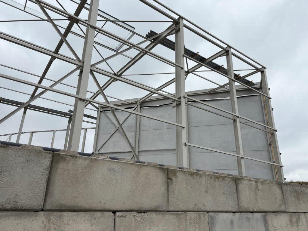 Logistieke bedrijfshal - 2765 m² - met 350 m² kantoren. Superligging! foto 7