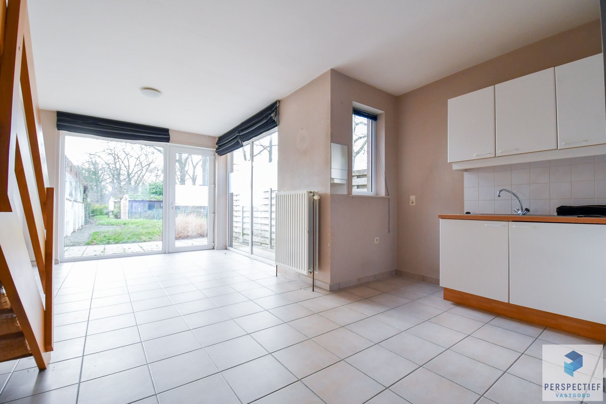 Verrassend ruime woning met tuin en garage foto 7