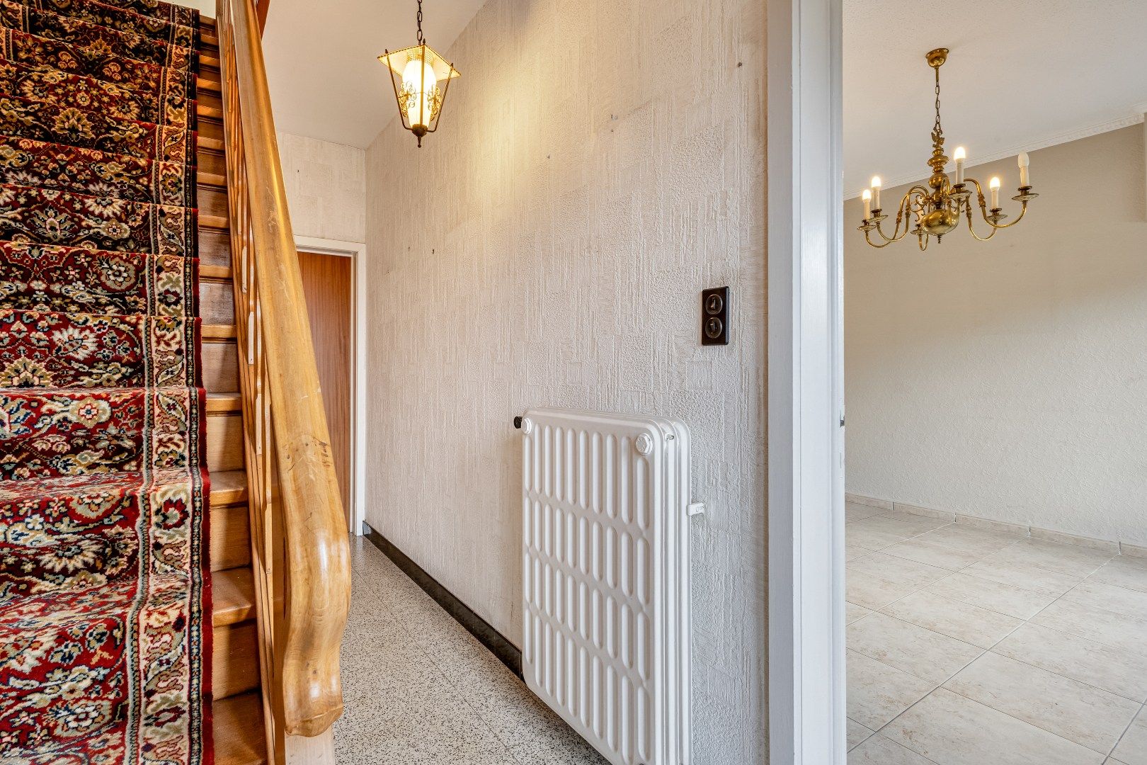 Halfopen charmante woning op toplocatie. foto 3