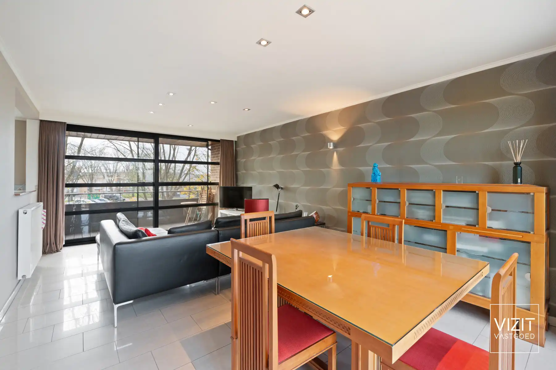 Appartement met twee slaapkamers en garage!  foto 3